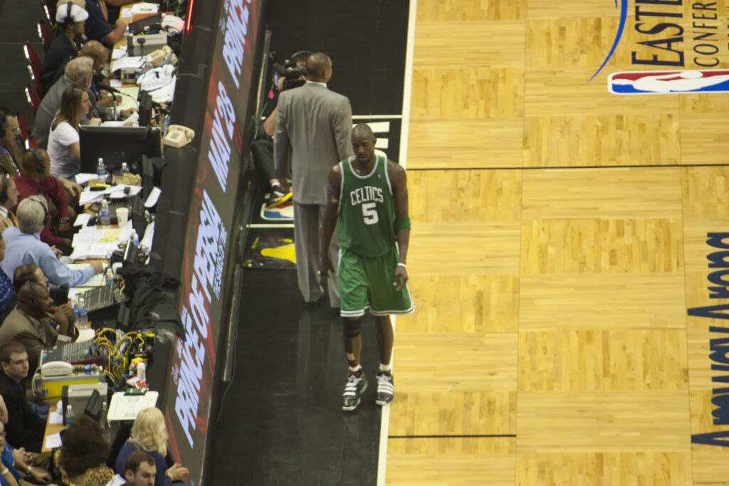 Ο Κέβιν Γκαρνέτ στους τελικούς της ανατολικής περιφέρειας μεταξύ των Boston Celtics και των Orlando Magic